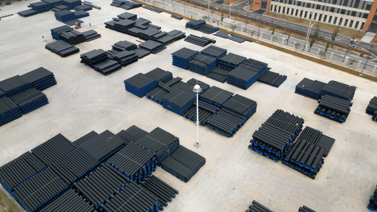 公元 PE 管助力黄河流域靖远段，为生态治理输水保驾护航